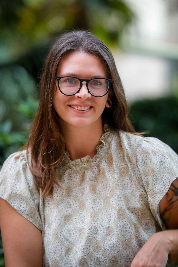 Kelly Engman headshot